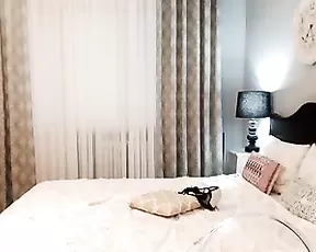 LanaIvans sex bomb beauty brunette teasing ass and pussy webcam show