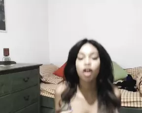 Kyleyvontease sexy latina with big tits teasing private show