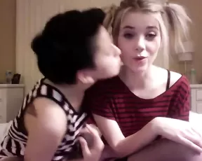 Sunniskyes fun teens in bed free webcam show