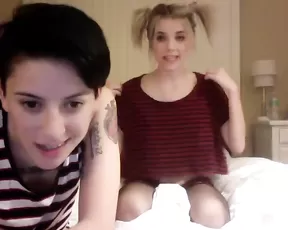 Sunniskyes fun teens in bed free webcam show