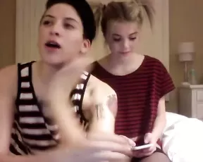 Sunniskyes fun teens in bed free webcam show