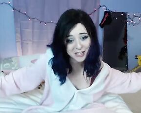 Arabella_fae sexy brunette in bed teasing free webcam show