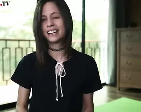newchloe18 strip, masturbate and orgasm 05.04.2017