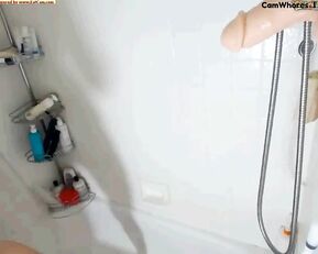 chroniclove cum shower