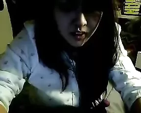 Zilla_x juicy and busty asian brunette in bed hot masturbate webcam show