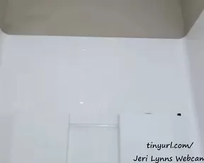 Jerilynn milf brunette hot fuck pussy use dildo in bath webcam show