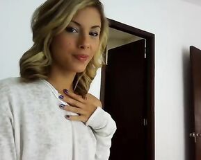 Dina_10 beauty milf blonde finger pussy doggy webcam show