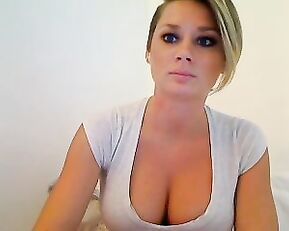 LauranVickers sweet and tasty girl finger juicy pussy webcam show