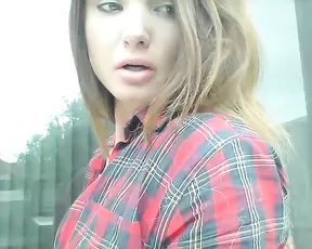 Hot4u2see sex bomb slim milf hot masturbate huge dildo and cum webcam show
