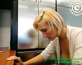 Deeeelicious at work