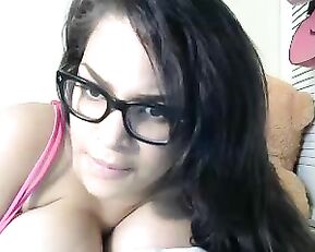 Vonvelvet fat latina teen brunette in glasses webcam show