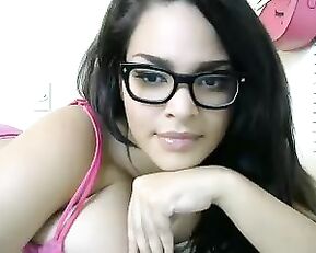 Vonvelvet fat latina teen brunette in glasses webcam show