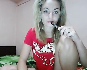 elisha4ubbb sexy blonde show body and hot masturbate in bed  webcam show