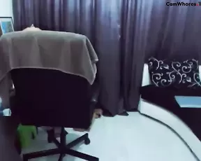 missadictive little show