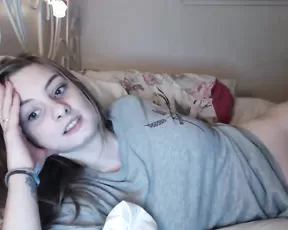 Amateur chick works a dick in public toilet