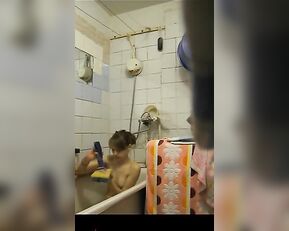 Caught Sister taking a bath