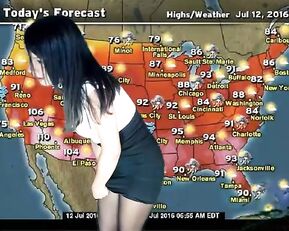 lilith_petite weather girl