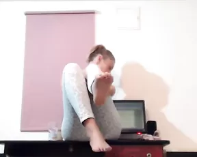 Amateur babe stripped and used up whole