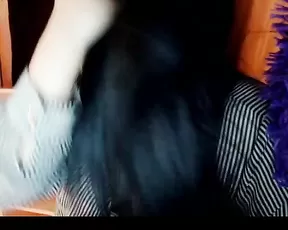 Alt chick likes to watch herself getting fucked