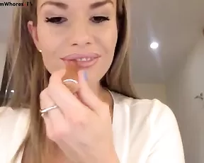 She's back at it again