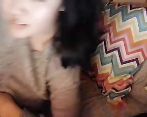 Zilla_x juicy nude big boobs asian in bed webcam show