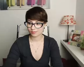 Teen gives a blow job on the bed