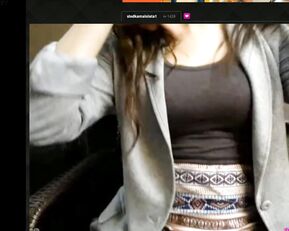 Slodkamalolata1 rubbing pussy in restaurant toilet Live Porn