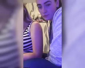 Hotties showing massive boobies on periscope