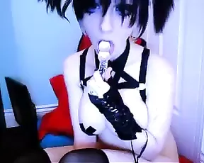 Chubby goth babe swallowing