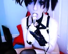 Chubby goth babe swallowing