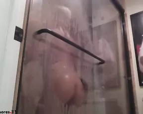 MsCheeks-Shower