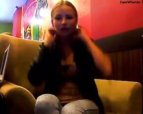 BettieSweet, MissKate_, Katya_MFC, Naked in Noisy Cafe Live-Porno