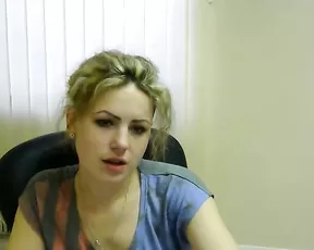 Fat babe with large tits dances