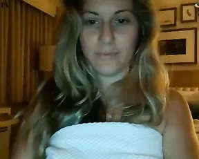 Reneejax giving a masterclass in teasing!