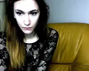 jasminsi attempts to fist herself