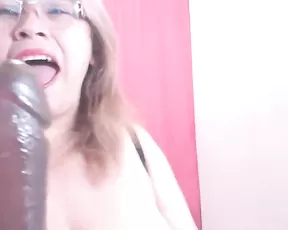 Pretty wife follow cock orders and accept making this video for post on web