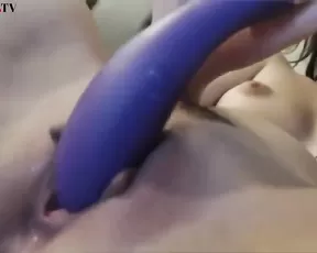 Stoni Ray very wet and creamy and licks it up