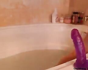 brina tub big purple