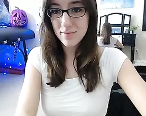 Cutie spreads her pussy lips with vibrator