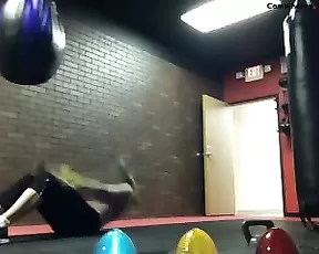 ladyamyanne amyanonymous workout show