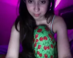 Alisa showing off her body