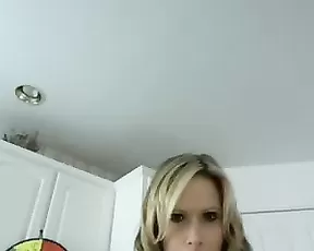 Hottie films for me how she masturbates