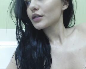 Lilemma__ Sophylicious Sexy Bath vid