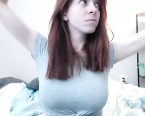 Karaste red hair milf play with hitachi webcam show