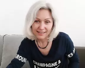 Jasmin18v mature milf finger pussy webcam show