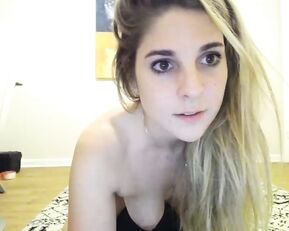 Myalennon sexy slim blonde finger clit webcam show
