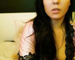 Eevie_moon beautiful brunette finger pussy webcam show