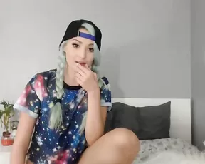 Keiraluxx milf blonde make boyfriend blowjob in webcam show