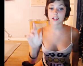 emmac_ teases and boobs
