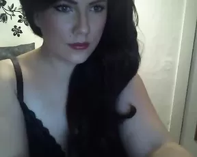 Bigbeautynr1 juicy beautiful brunette webcam show
